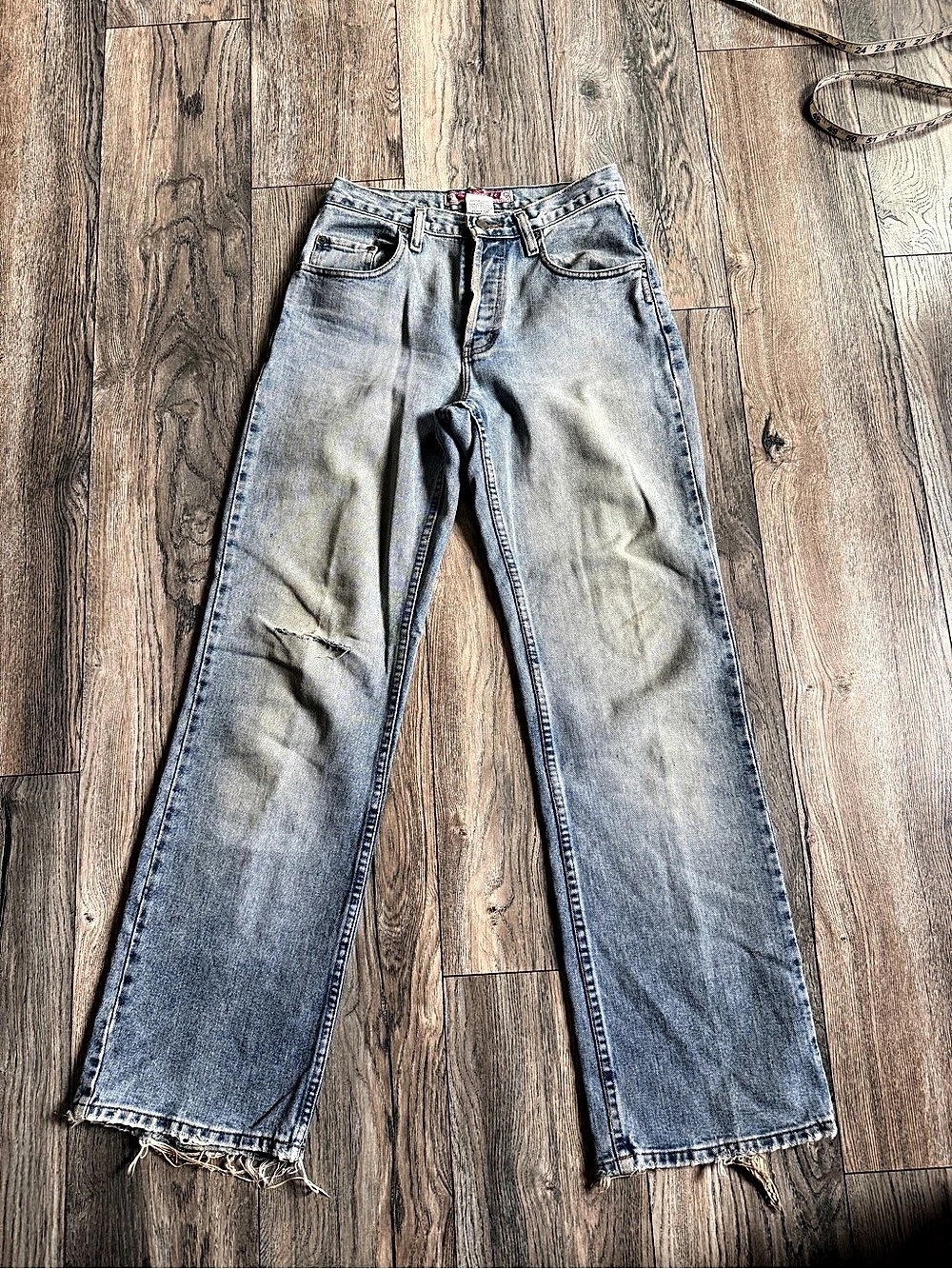 Silver Jeans Co. L8591 283SU 4444. Boot Cut Jeans Waist 28 Blue